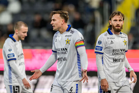 Sirius Henrik Rönnlöf Castegren och Simon Sandberg deppar