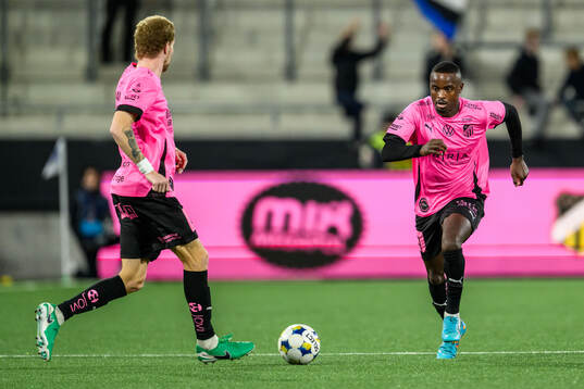 Häckens Simon Gustafson och Brice Wembangomo