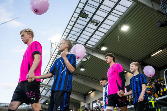 Häckens Isak Brusberg och Silas Andersen gör entre