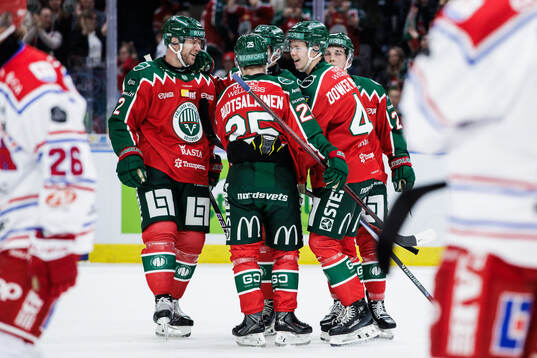 Frölundas Noah Dower Nilsson jublar