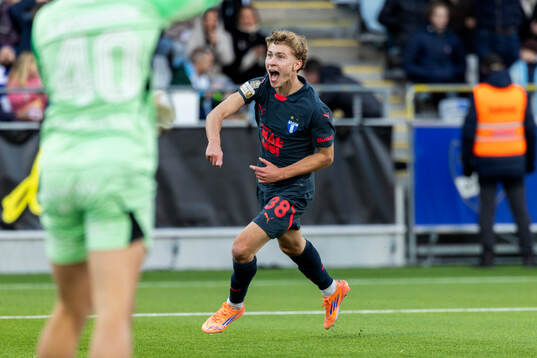 Malmö FFs Hugo Bolin jublar