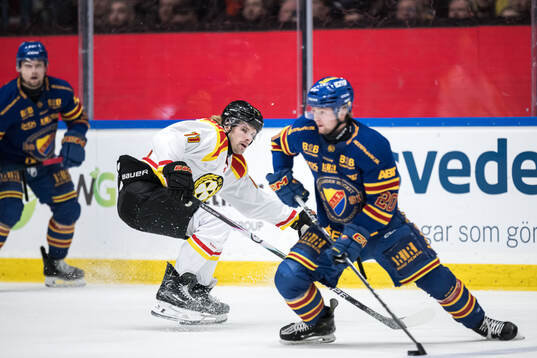 Brynäs Axel Jonsson-Fjällby och Djurgårdens Mathias