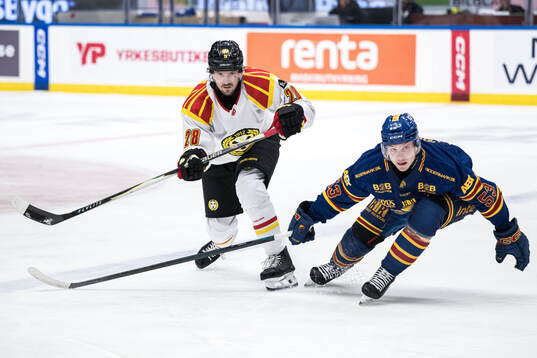 Brynäs Johannes Kinnvall och Djurgårdens David Blomgren
