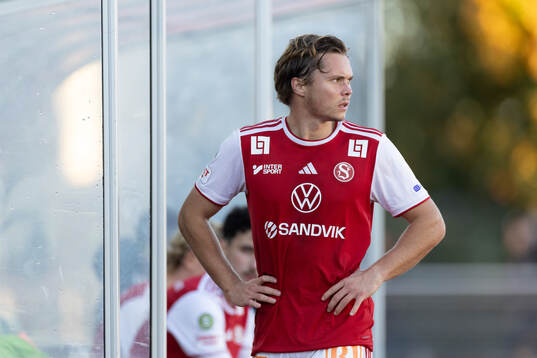 Sandvikens IFs Emil Engqvist deppar