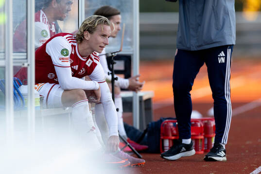 Sandvikens IFs Oskar Löfström deppar fotbollsmatchen i