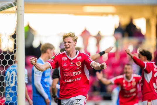 Kalmars Malcolm Stolt jublar