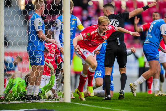 Kalmars Malcolm Stolt jublar