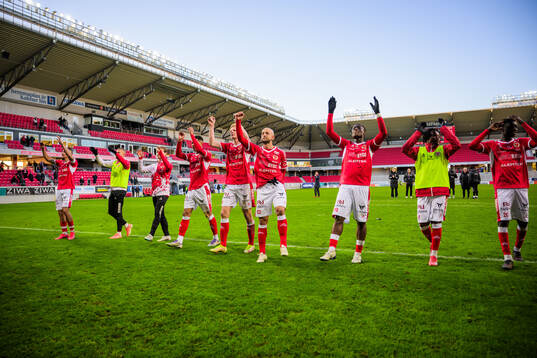 Kalmars spelare jublar