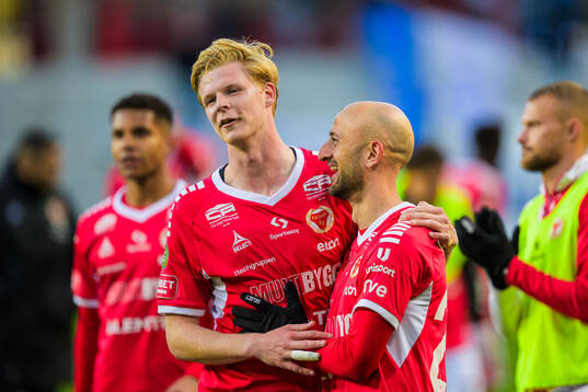 Kalmars Malcolm Stolt och Robert Gojani jublar