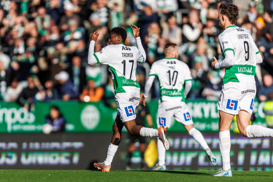 Västerås Sountonoma Axel Taonsa jublar
