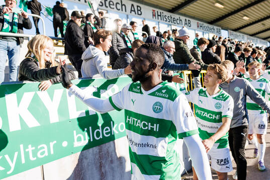 Västerås Frederic Nsabiyumva jublar