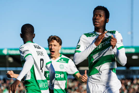 Västerås Sountonoma Axel Taonsa jublar