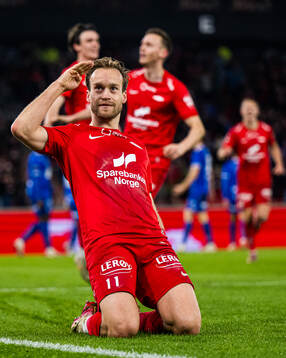 Bård Finne of Brann celebrates