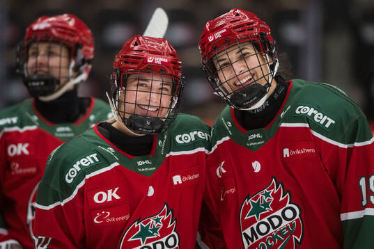 Modos Alyssa Mcleod och Justine Leanne Reyes