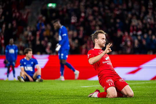 Bård Finne of Brann celebrates