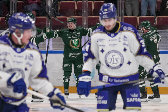 Färjestads Luke Philp jublar