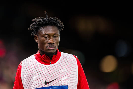 Nana Kwame Boakye of Brann warms up
