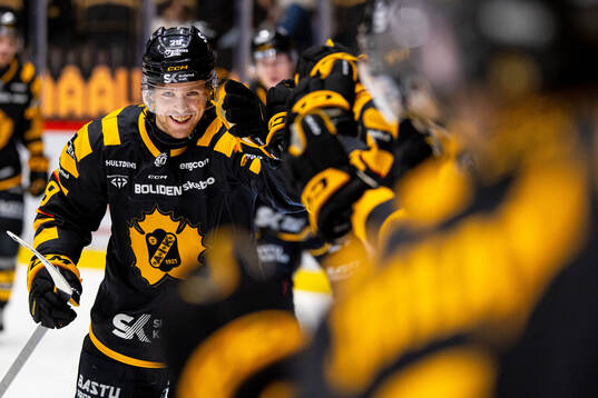 Skellefteås Mikkel Aagaard jublar