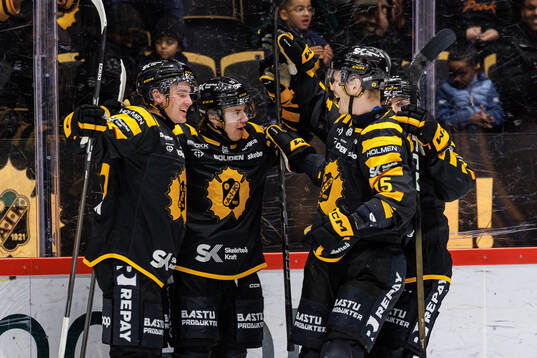 Skellefteås Valter Lindberg jublar