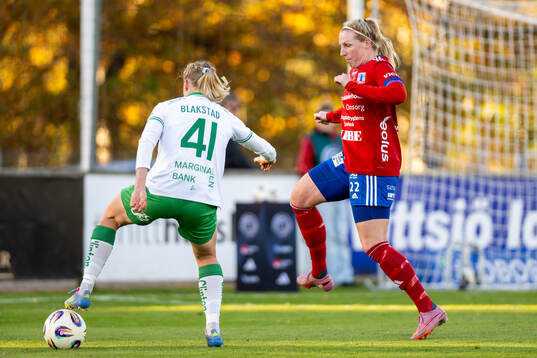 Vittsjös Sandra Lynn och Hammarbys Julie Blakstad