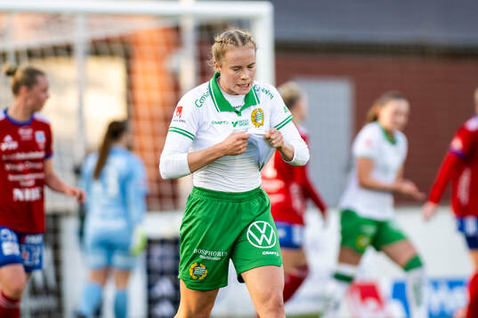 Hammarbys Julie Blakstad agerar