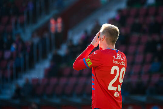 Helsingborgs Oscar Aga deppar