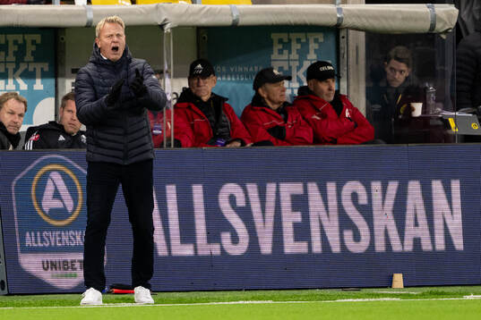 Östers tränare Roberth Björknesjö