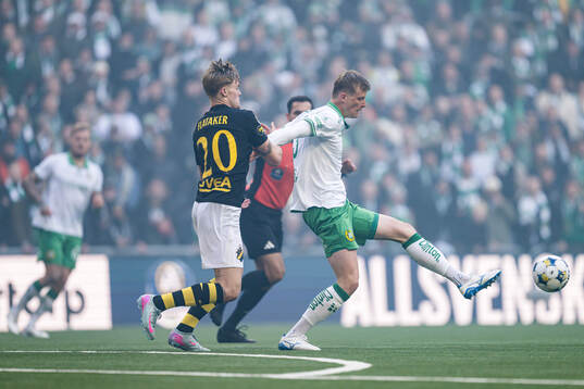 AIKs Erik Hovden Flataker och Hammarbys Frederik Winther