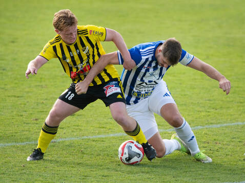 IFK Hässleholms Sam Hegdal i matchen i division 2 mellan