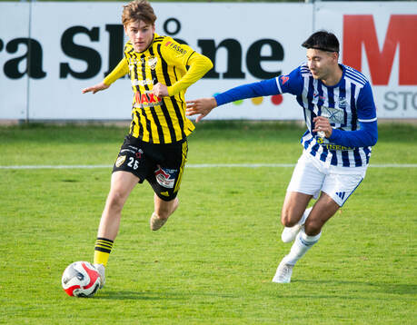 IFK Hässleholms Neo Jakobsson i matchen i division 2