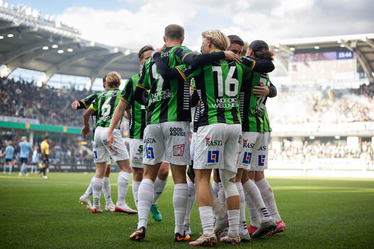 GAIS Ibrahim Diabate jublar med lagkamrater