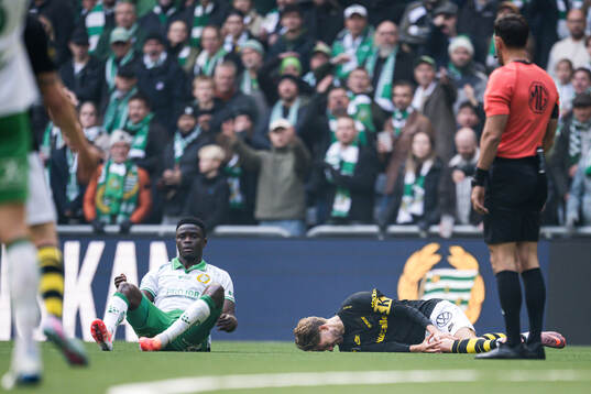 Hammarbys Ibrahima Breze Fofana och AIKs Anton Salétros