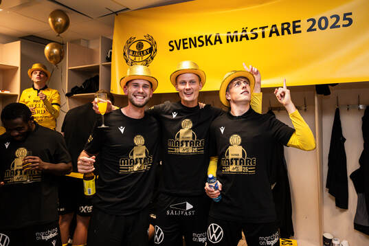 Mjällbys Adam Petersson, Alexander Johansson och Elliot