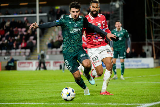 Halmstads Bleon Kurtulus och Degerfors Leon Hien