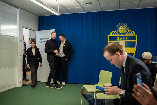 Press officer Petra Thorén, Graham Potter and Kim