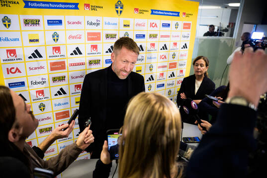 Graham Potter is being interviewed by media