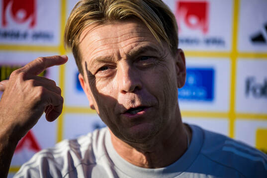 Head coach Tony Gustavsson of the Swedish women's national