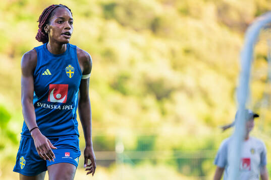 Evelyn Ijeh of the Swedish women's national football team