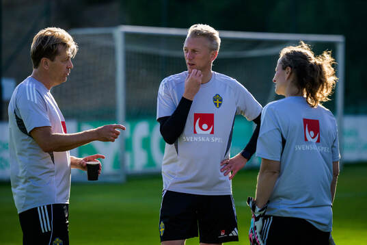 Assistant coach Niklas Egnell, Assistant coach Johanna