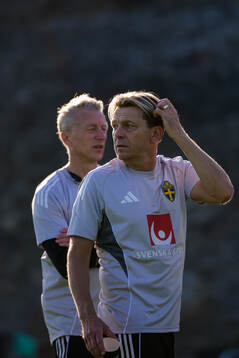 Assistant coach Niklas Egnell and head coach Tony
