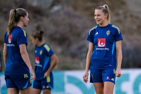 Linda Sembrant and Fridolina Rolfö of the Swedish women's