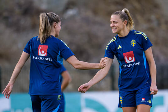 Linda Sembrant and Fridolina Rolfö of the Swedish women's