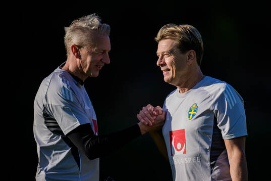 Assistant coach Johanna Almgren and head coach Tony