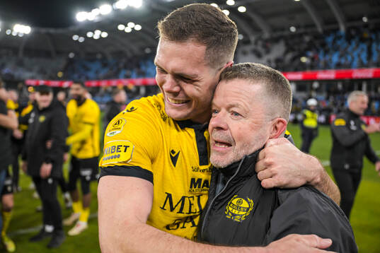 Mjällbys Jacob Bergström och tränare Anders Torstensson