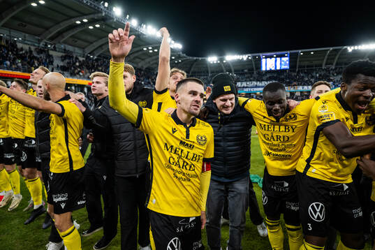Mjällbys Jesper Gustavsson jublar