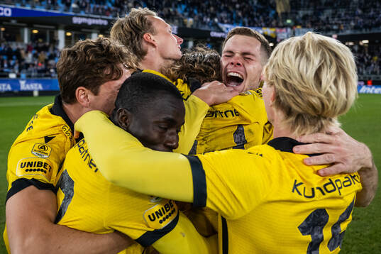 Mjällbys Alexander Johansson, Abdoulie Manneh, och Jacob