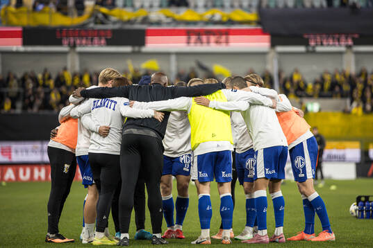 IFK Göteborgs spelare samlas