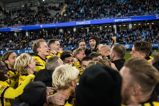 Mjällbys Jacob Bergström och målvakt Noel Törnqvist