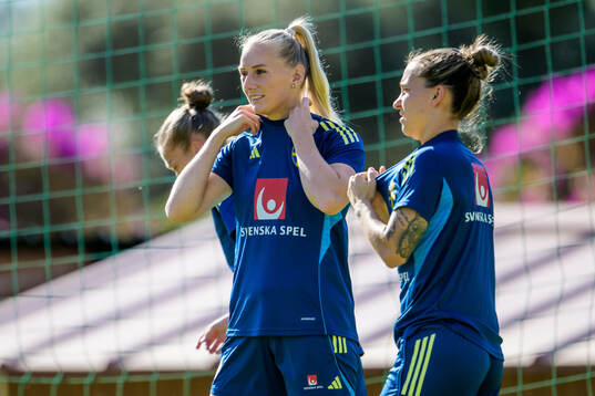 Stina Blackstenius and Julia Zigiotti Olme