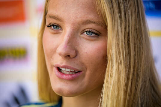 Smilla Holmberg is interviewed by the media